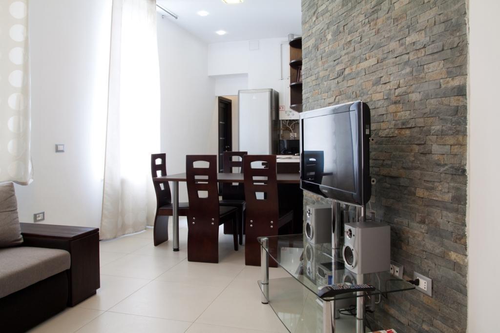 Your Comfortable Stay In Apartment Next To Opera House Lviv Extérieur photo